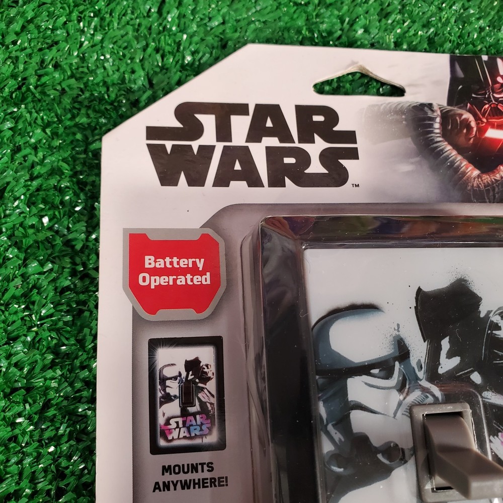 Star Wars Switch LED Night Light, Manual On / Off Switch New