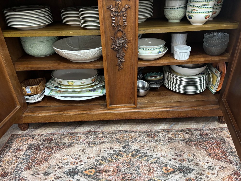 antique buffet a deux corps