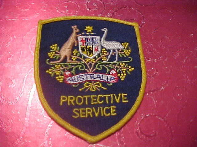 AUSTRALIAN PROTECTIVE SERVICE POLICE PATCH SHOULDER SIZE USED