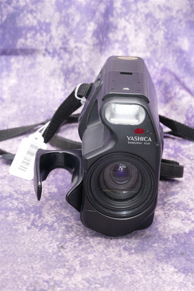 Yashica Samurai X3.0 Half Frame Point & Shoot Camera Grip Manual Battery Tested