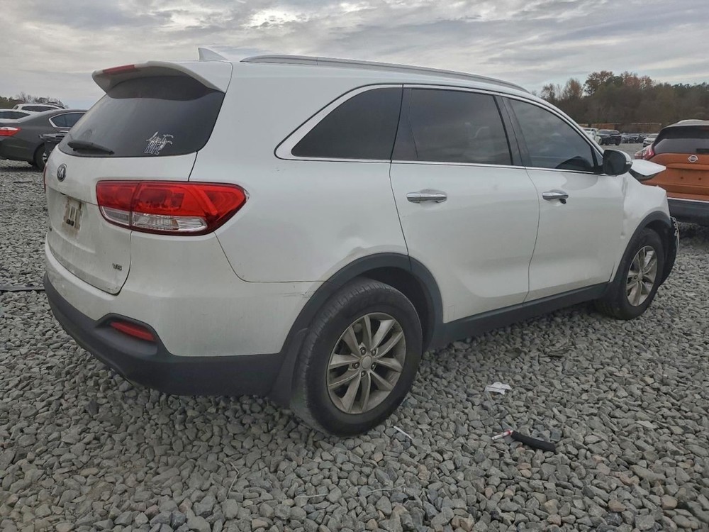 SORENTO 2016 Glove Box 5007179
