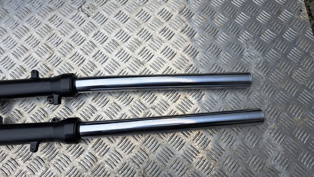 Honda cbr 1000f SC24 Front Forks. 1990
