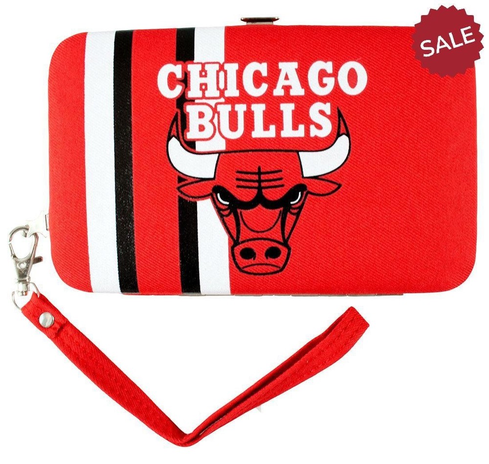 Chicago Bulls Shell Wristlet
