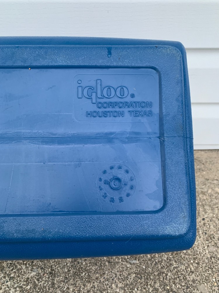 Playmate By Igloo Blue and White Cooler