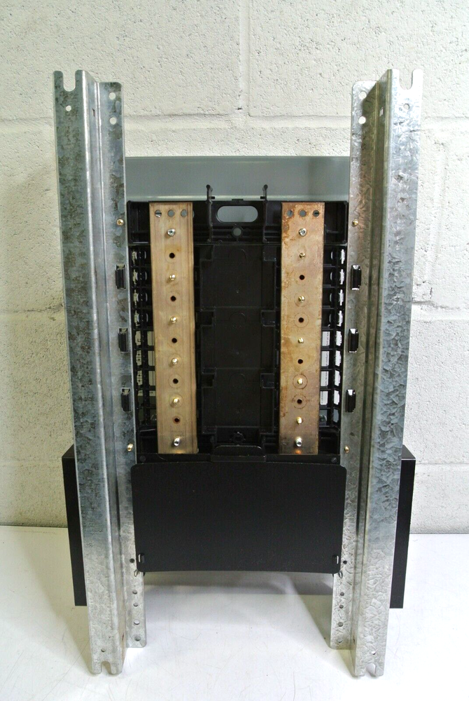 Square D Panel Box 120/240V 1Ph 3W 60Hz 100A