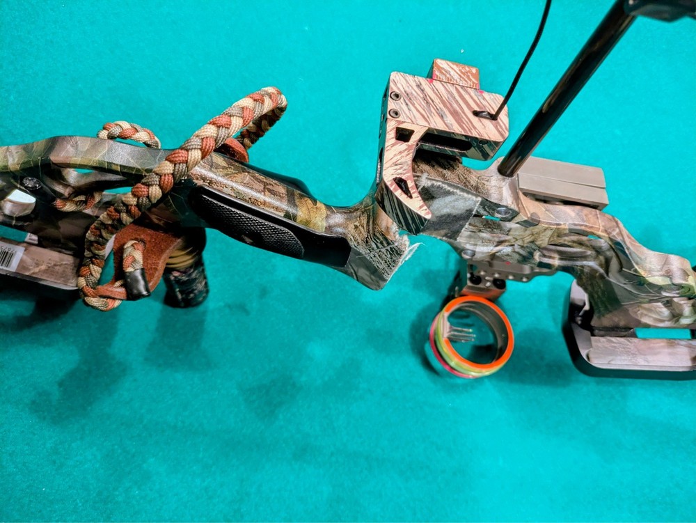 hoyt reflex compound bow left hand