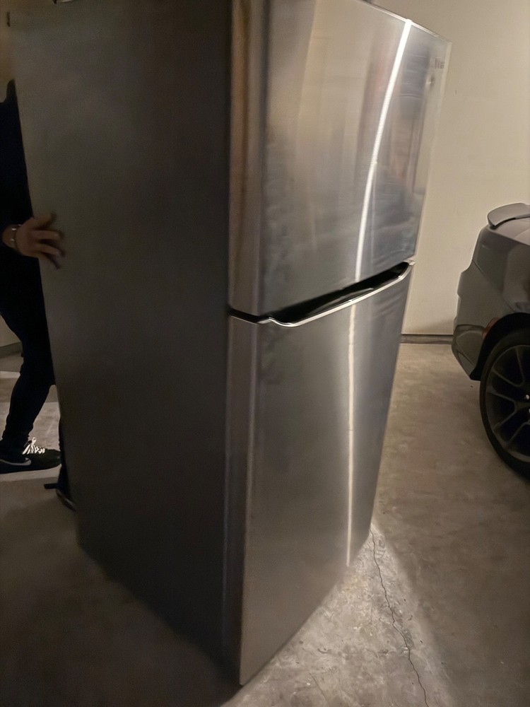 Lg fridge new, Silver , Standard size