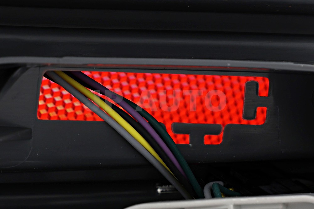 For 2015-2018 Mercedes Benz C Class Sedan Tail Light Passenger Side