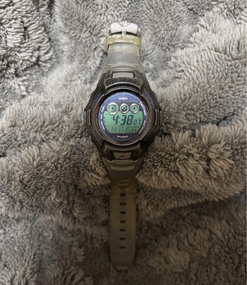 CASIO G-SHOCK Digital Watch, Gray
