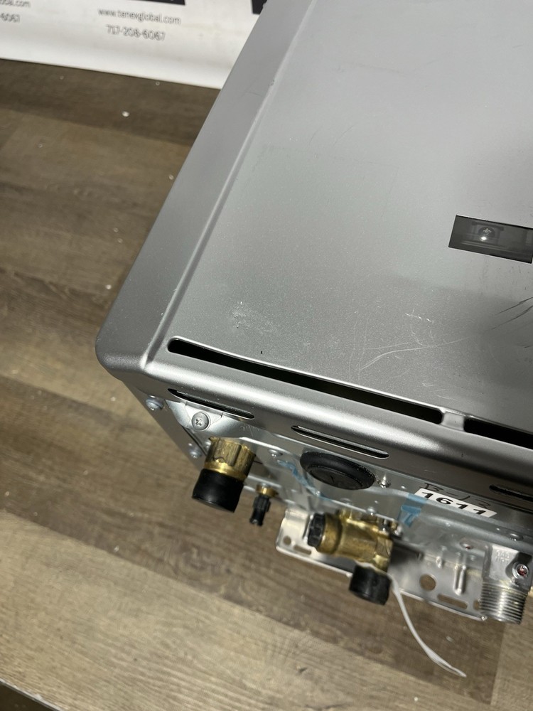 Rinnai REP199eN Outdoor Tankless Water Heater 199k BTU Natural Gas (B-13 #1611)