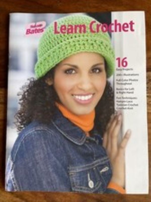 Learn Crochet! Susan Bates 16 Easy Projects; 200+ Illustrations Pattern Book