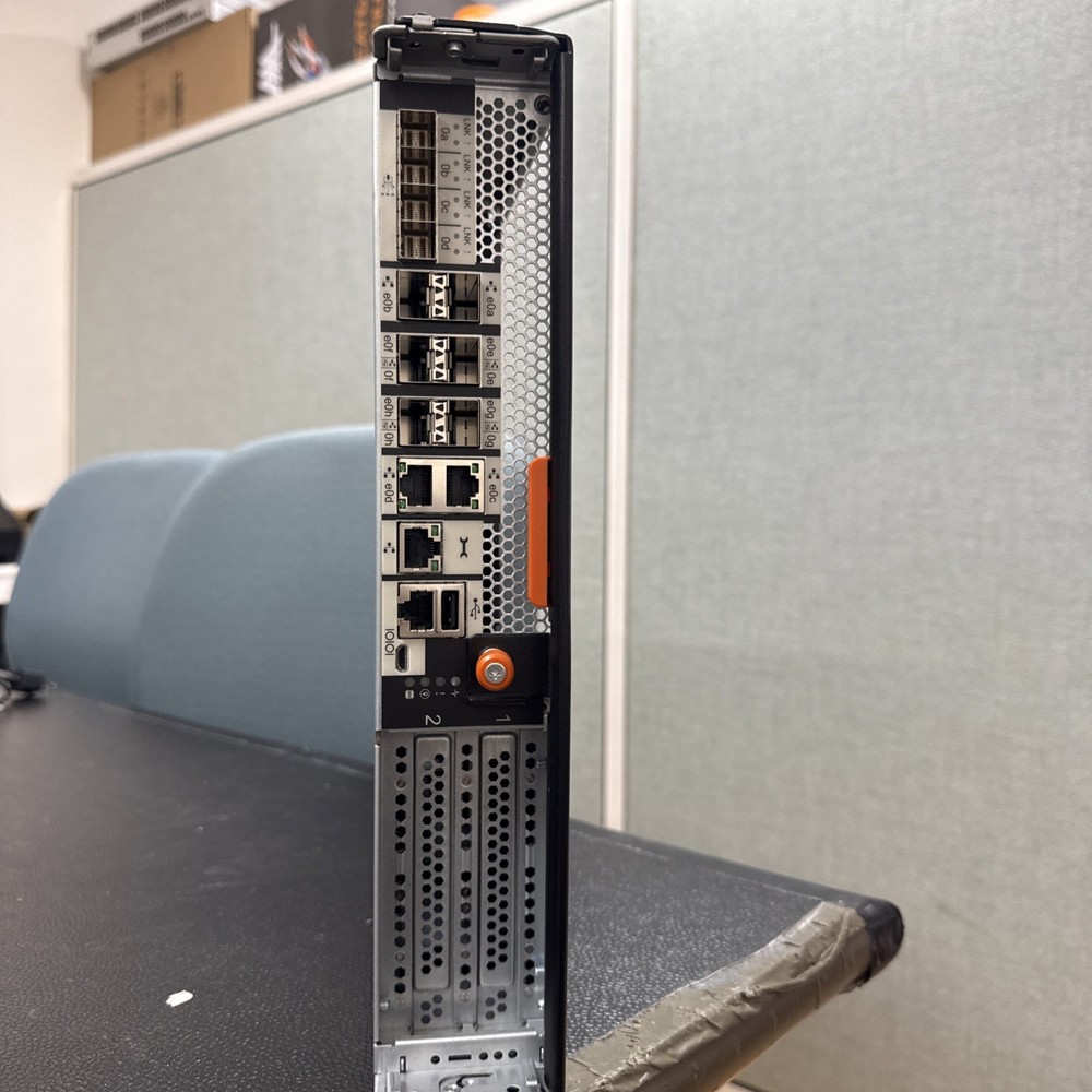 NETAPP 111-02493+A1 Storage Controller Module