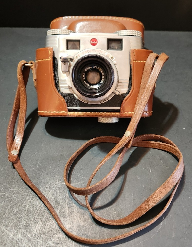 Kodak Signet 35 Camera w Leather Case Untested