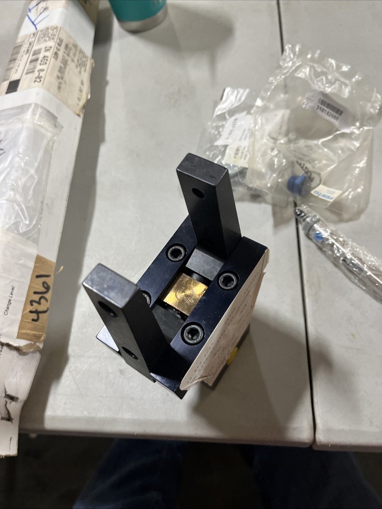 PHD GRIPPER 7930-02-0101-803