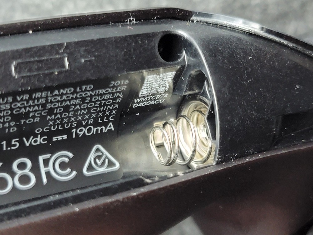 Genuine Oculus Rift CV1 Touch Controller (Right Only) TO-R Black Controller