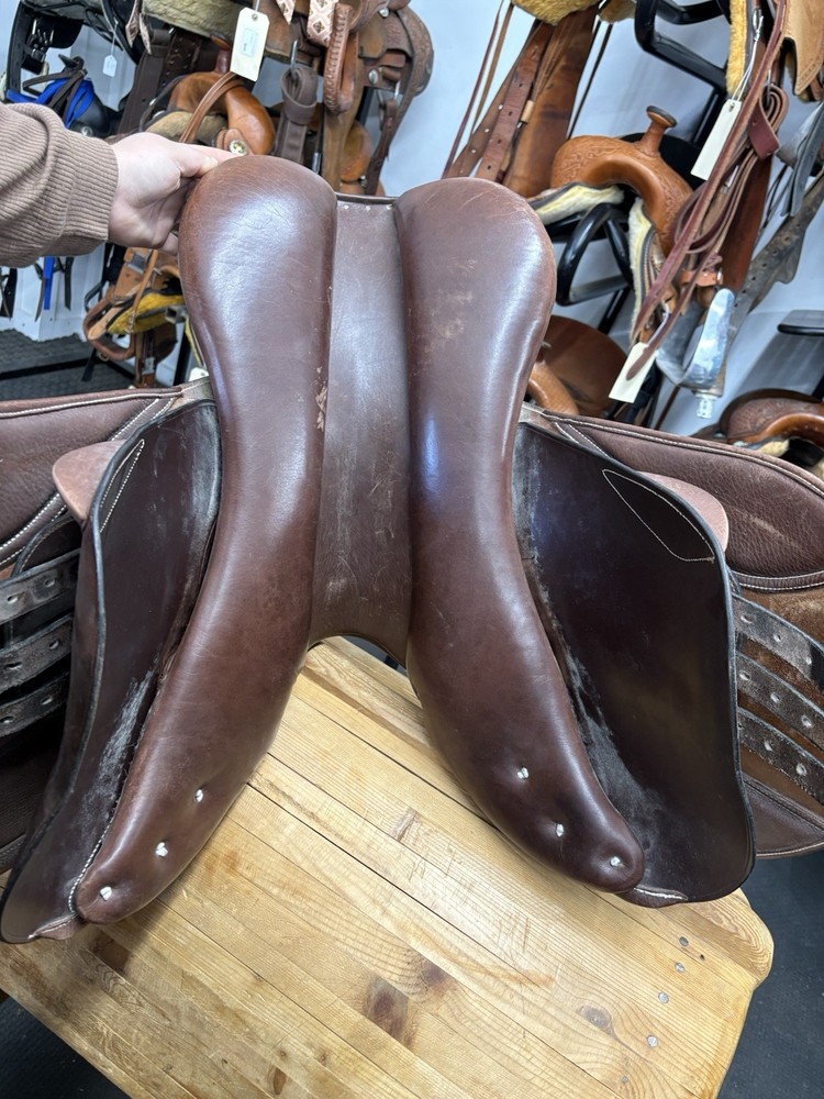 17.5” Adam Ellis Jump Saddle
