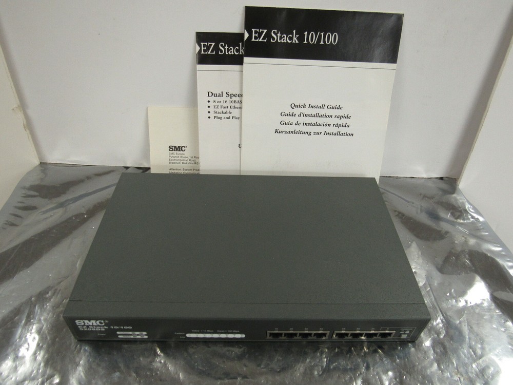 SMC 5208DS EZ STACK 10/100 NETWORK HUB ***NNB***