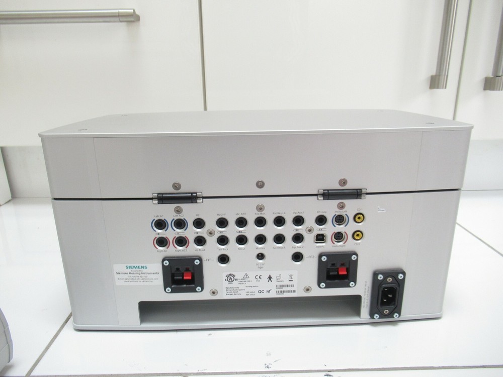 SIEMENS UNITY 2 AUDIOMETER AUDIOLOGY DIAGNOSTIC HEARING AID FITTING DOCK SYSTEM