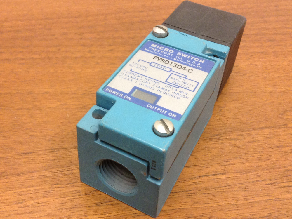 MICRO SWITCH - Catalog #FYSD13D4-C - Proximity Switch - UNUSED