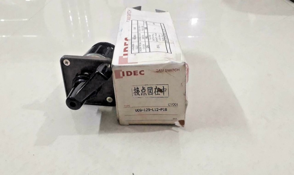 IDEC UCQ-129-L12-P1B SWITCH  NEW