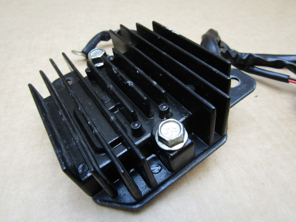 KTM RC 125 2016 8,087 miles regulator rectifier (13845)