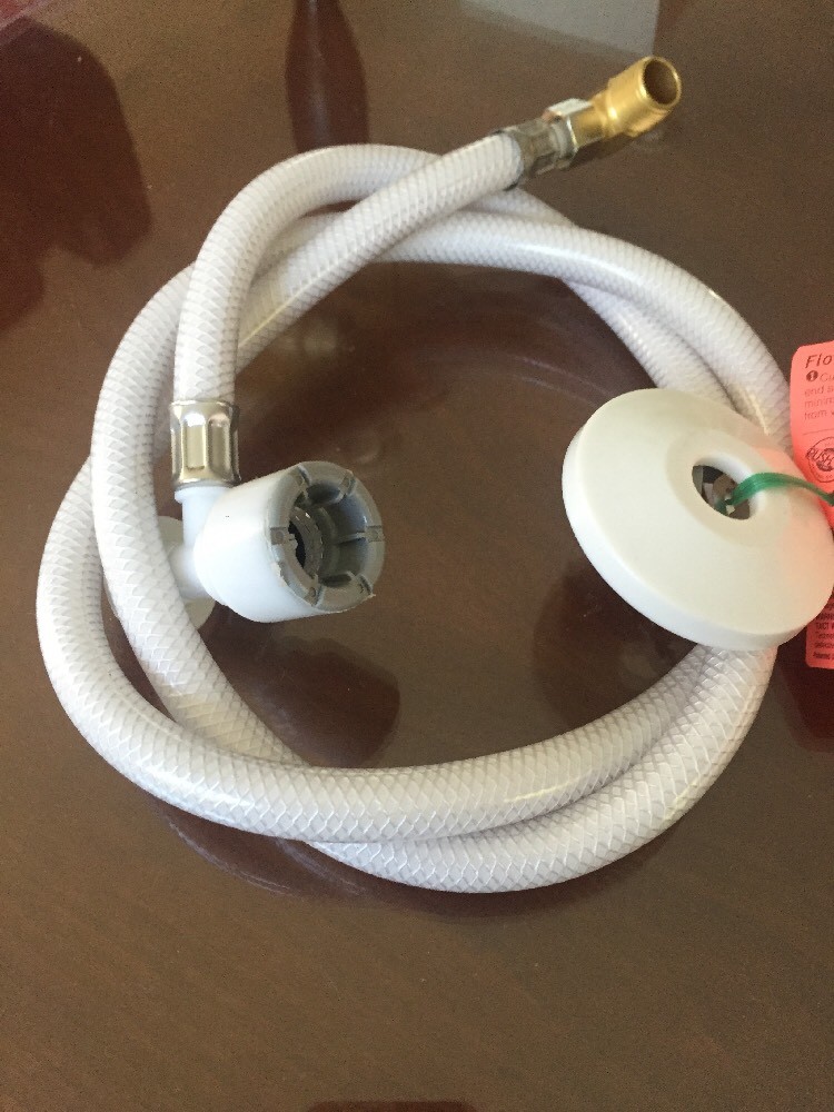 FlowTite 4All One Valve Fits All PushOn Hoses 36" White