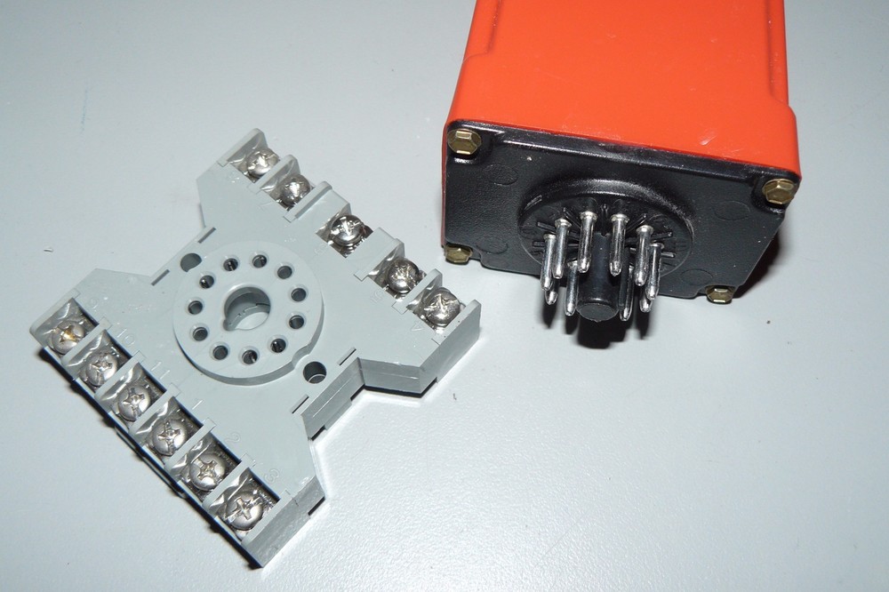 AMETEK NCC T2K-180-467 SOLID STATE TIMER DELAY RELAY 1.8-180 SECOND RANGE