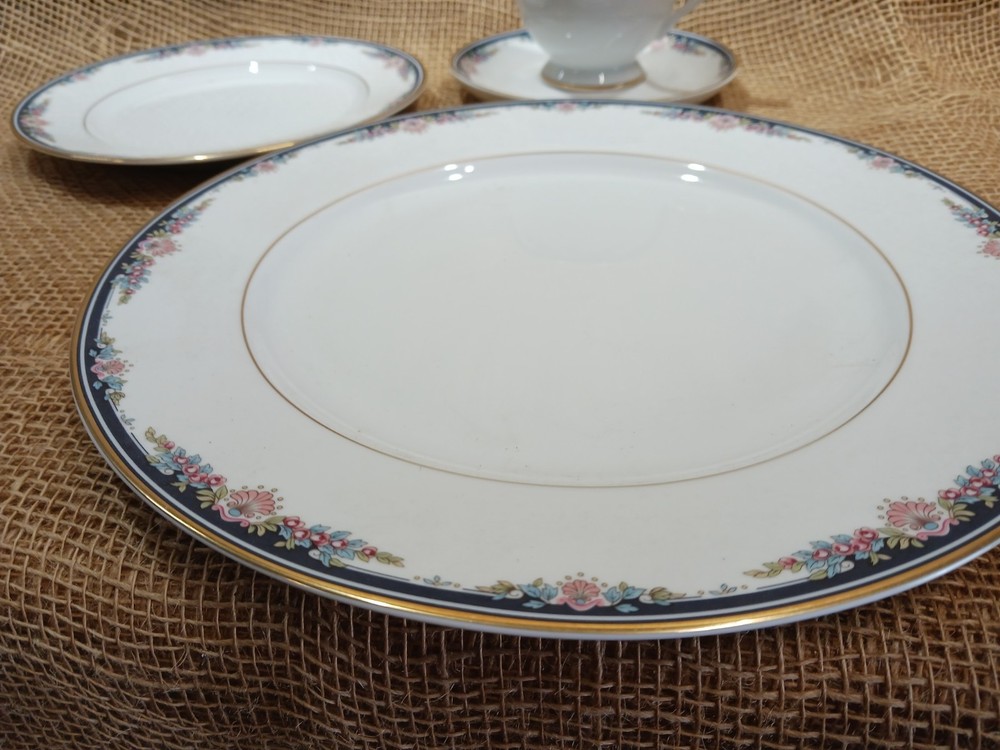 Gorham CHANTILLY 4-pc bone china place setting; NWT