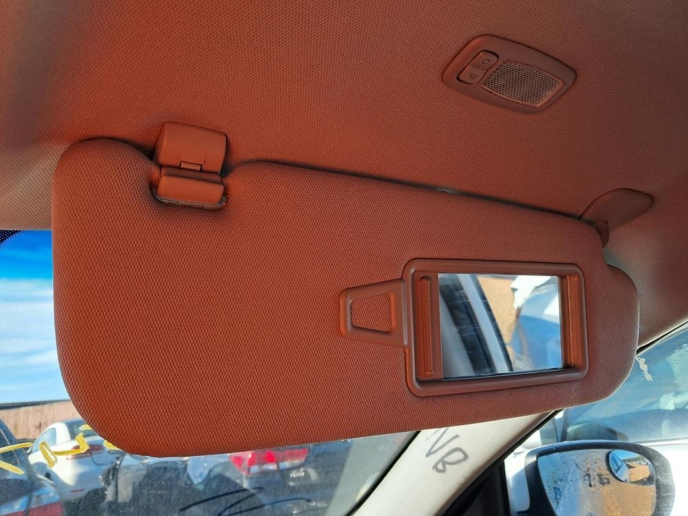 OPTIMAKIA 2015 Glove Box 4765526