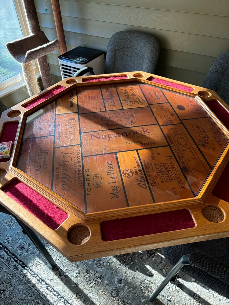 POKER TABLE WITH CHAIRS
