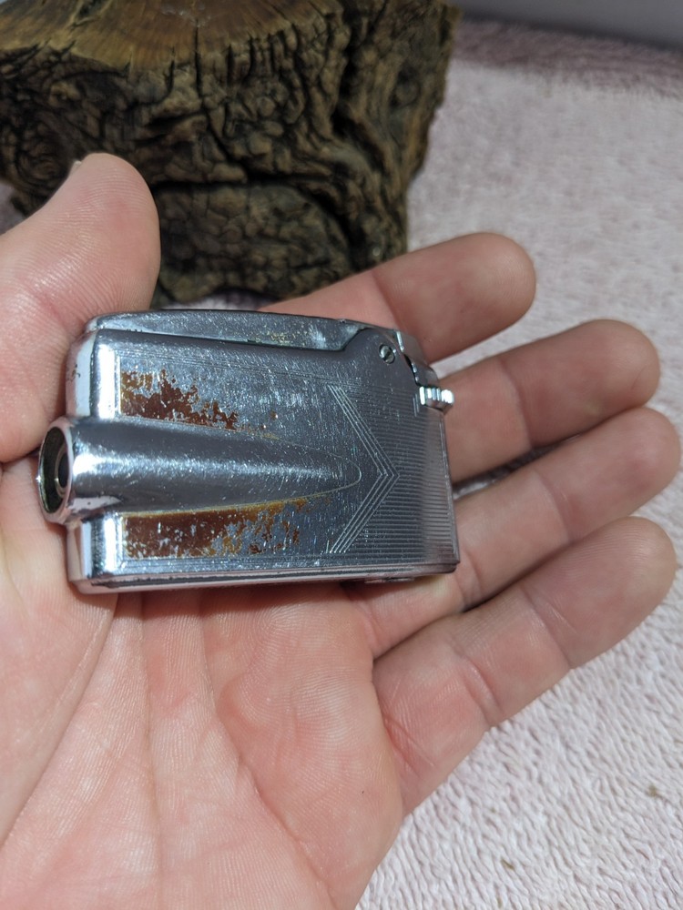 Vintage Ronson Varaflame Silver Tone Lighter - UNTESTED