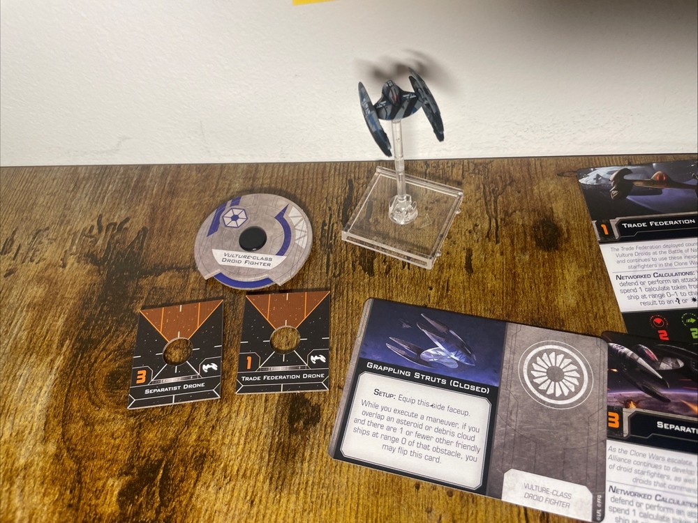 Vulture-Class Droid Fighter (Blue) - Star Wars X-Wing Miniatures