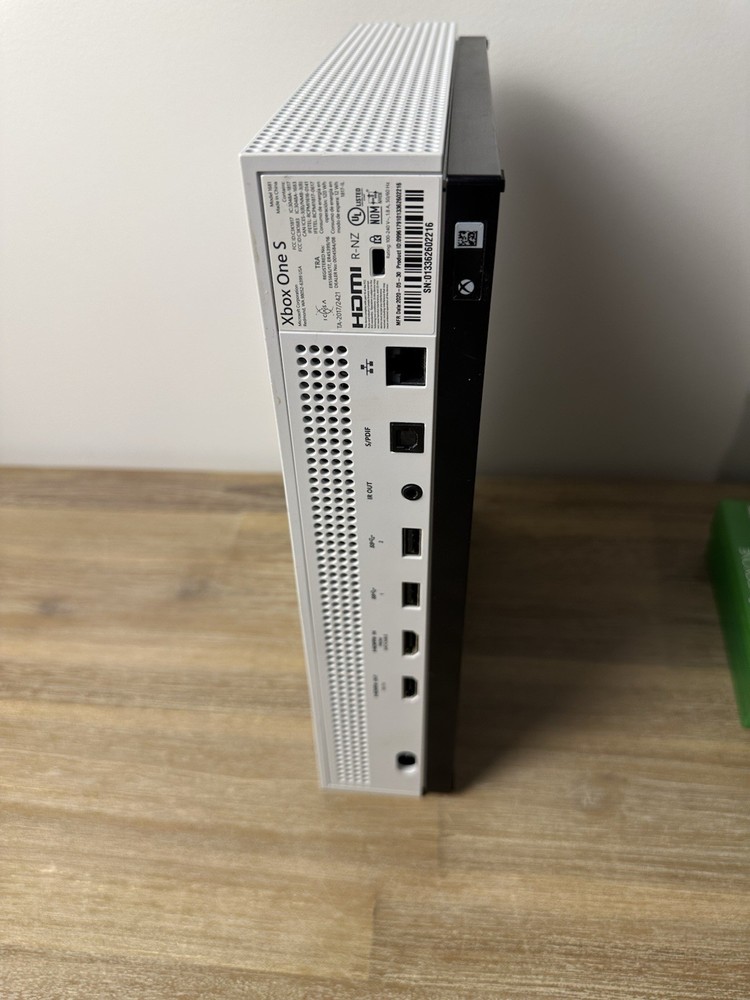 Xbox One S 1TB Console White Bundle 2 Controllers + 4 Games Tested Working