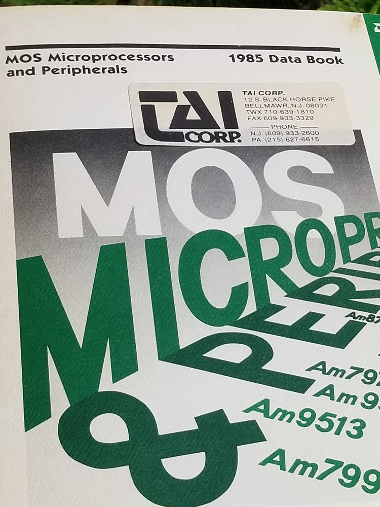2 VINTAGE ELECTRONICS BOOKS DATA AMD 1985 BIPOLAR AND MOS MICROPROCESSORS