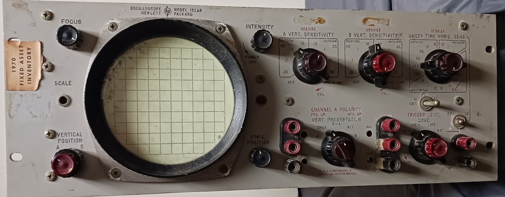 Vintage HP Hewlett Packard Oscilloscope Model 122AR Rack Mount