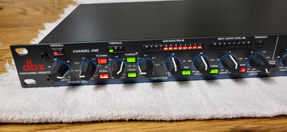 DBX 1066 Dual Compressor Gate Limiter (C)