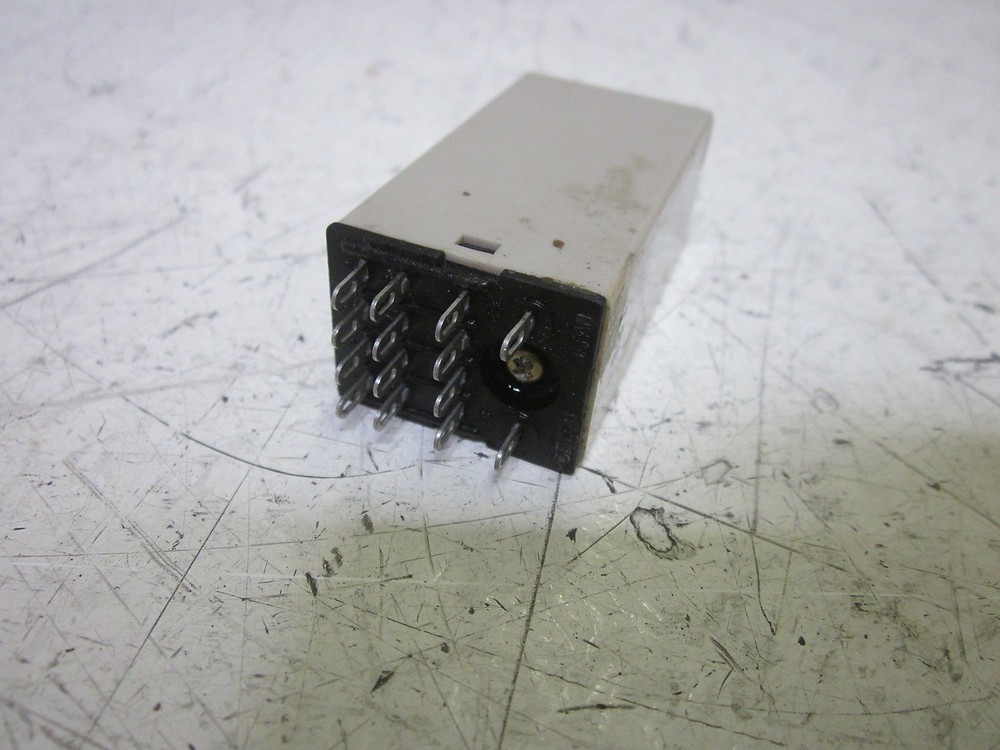 OMRON MY2V TIMER 10 SEC. 100VAC UNMP