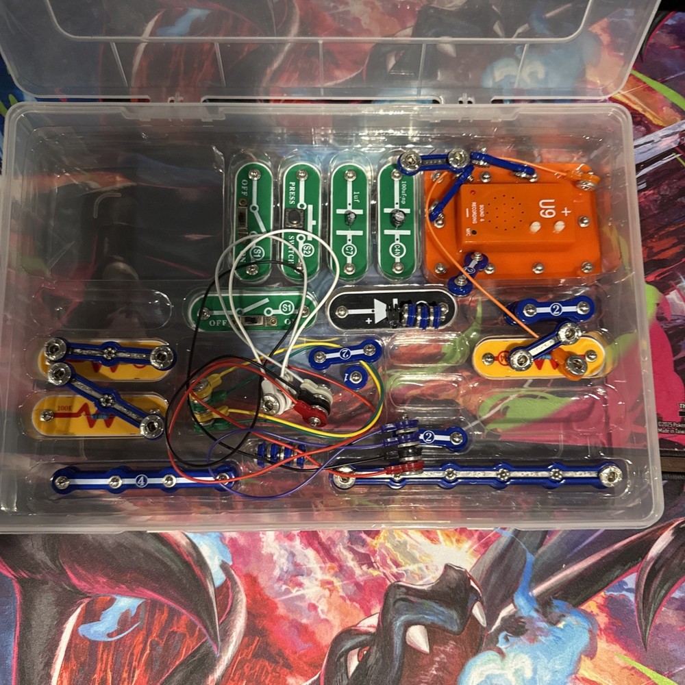 HUGE LOT Elenco Electronic Snap Circuits