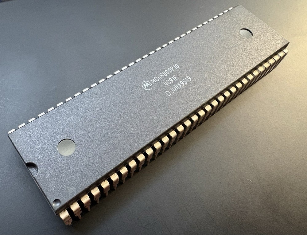 Motorola 68000 CPU - New