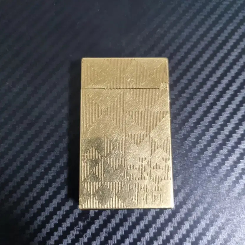 Dubon Luxury Gold Pattern Lighter Vintage Collectible