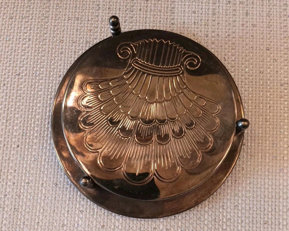 VTG Regal Quality Silver Plated Shell Pattern Set 6 Coasters Stand Inclu.