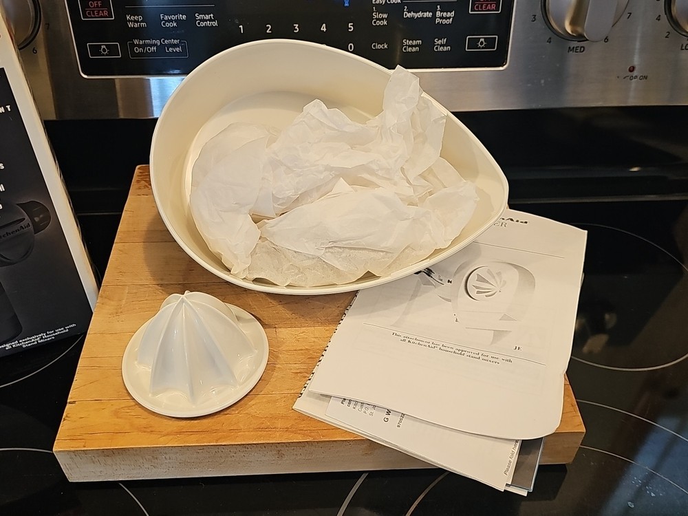 KitchenAid JE Citrus Juicer with Strainer Attachment