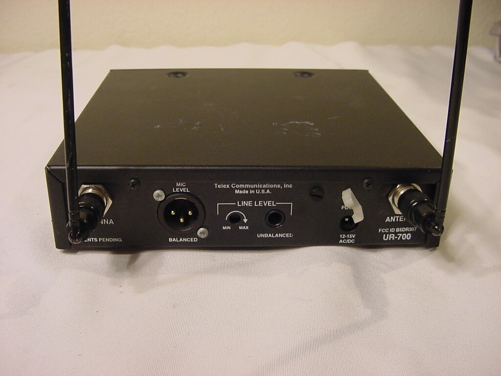 TELEX UR-700 WIRELESS MICROPHONE SYSTEM 71241
