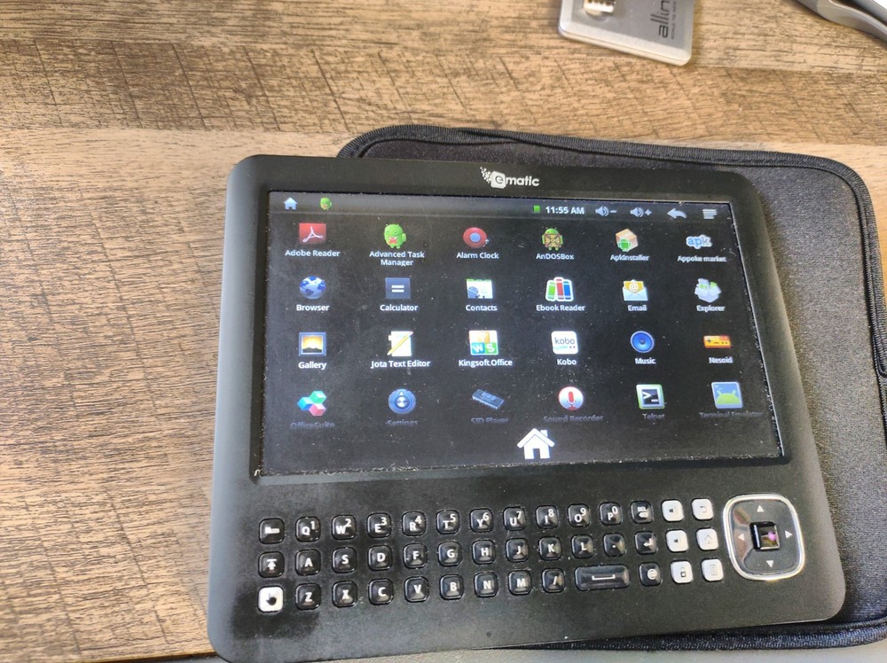Ematic WR780 QWERTY tablet