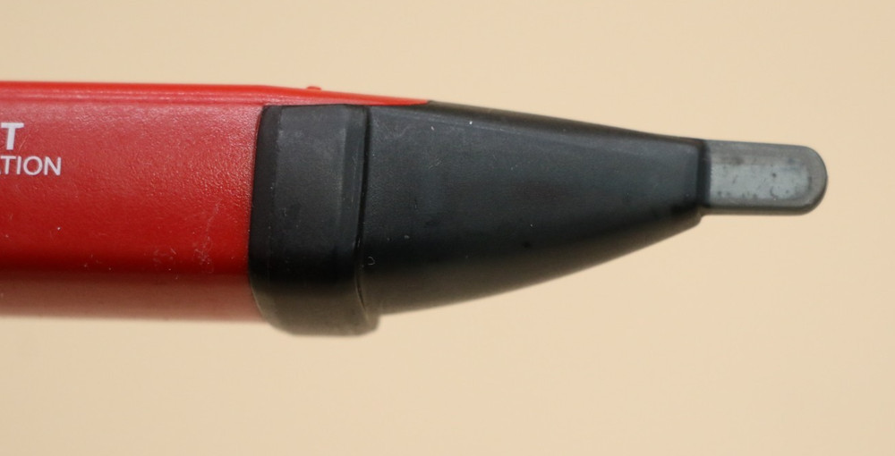Milwaukee Voltage Detector - 2202-20