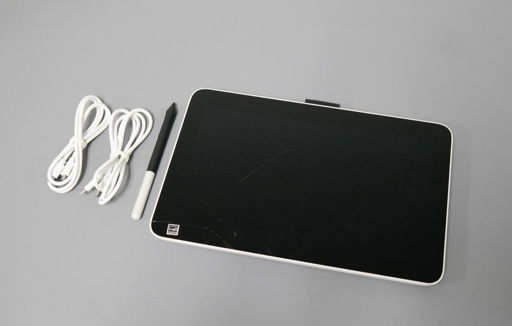Wacom One 12 Drawing Tablet DTC121W0A ISSUE