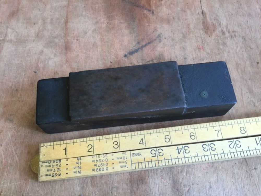 SMALL VINTAGE OIL STONE