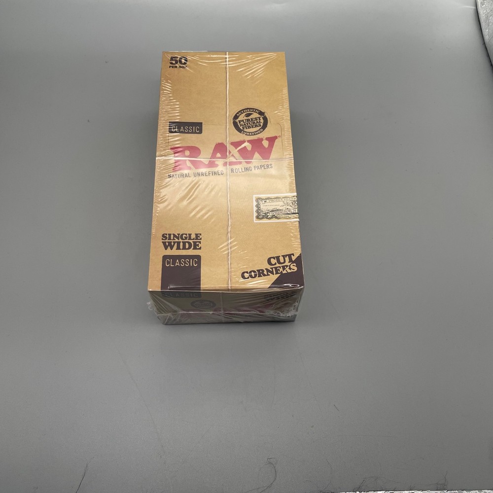 Full Box Raw Classic Single Wide Cut Corners Papers with Free LED Glow Tray