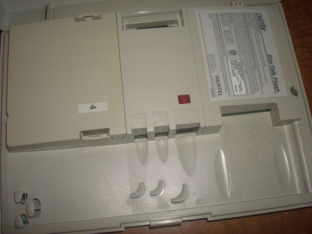 NORTEL FLASH 4 PORT VM NT5B78EF 2.0 with manuals