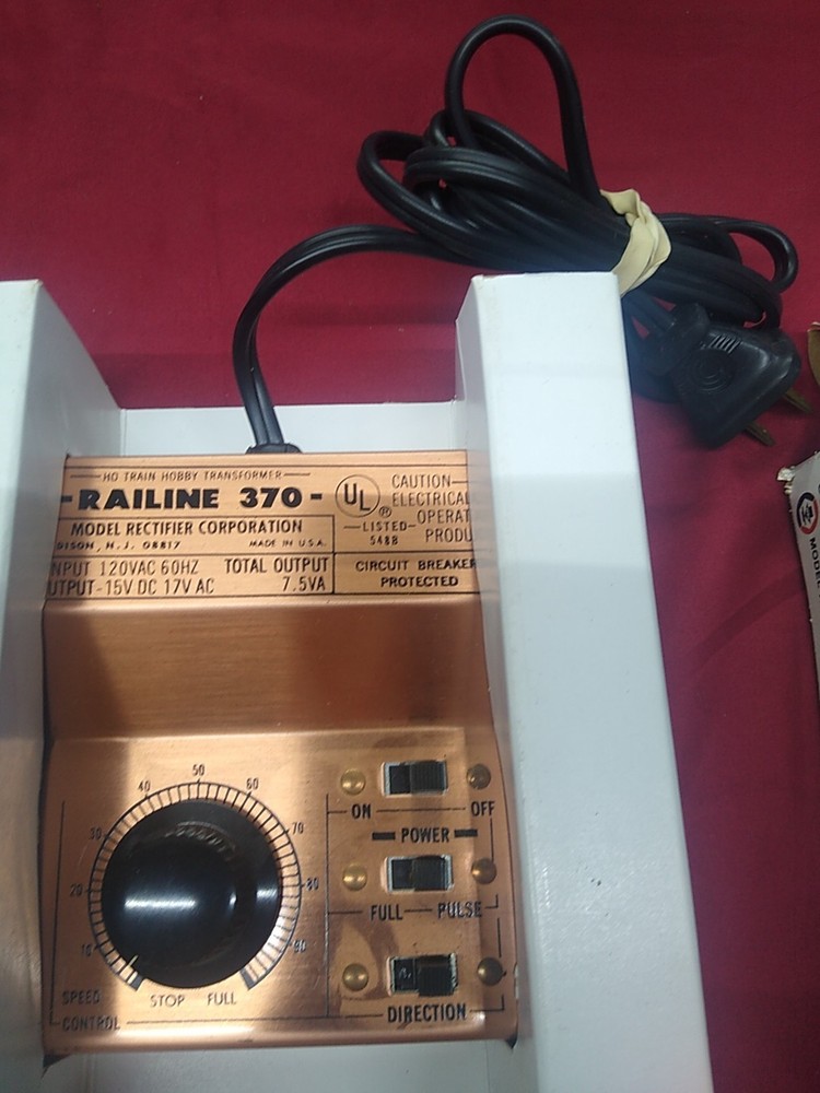 Railine 370 Powerpack Train And Accessory Transformer With Instructions And Box